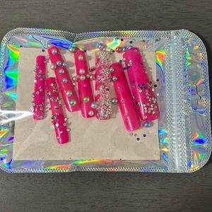 Barbie theme press on nails